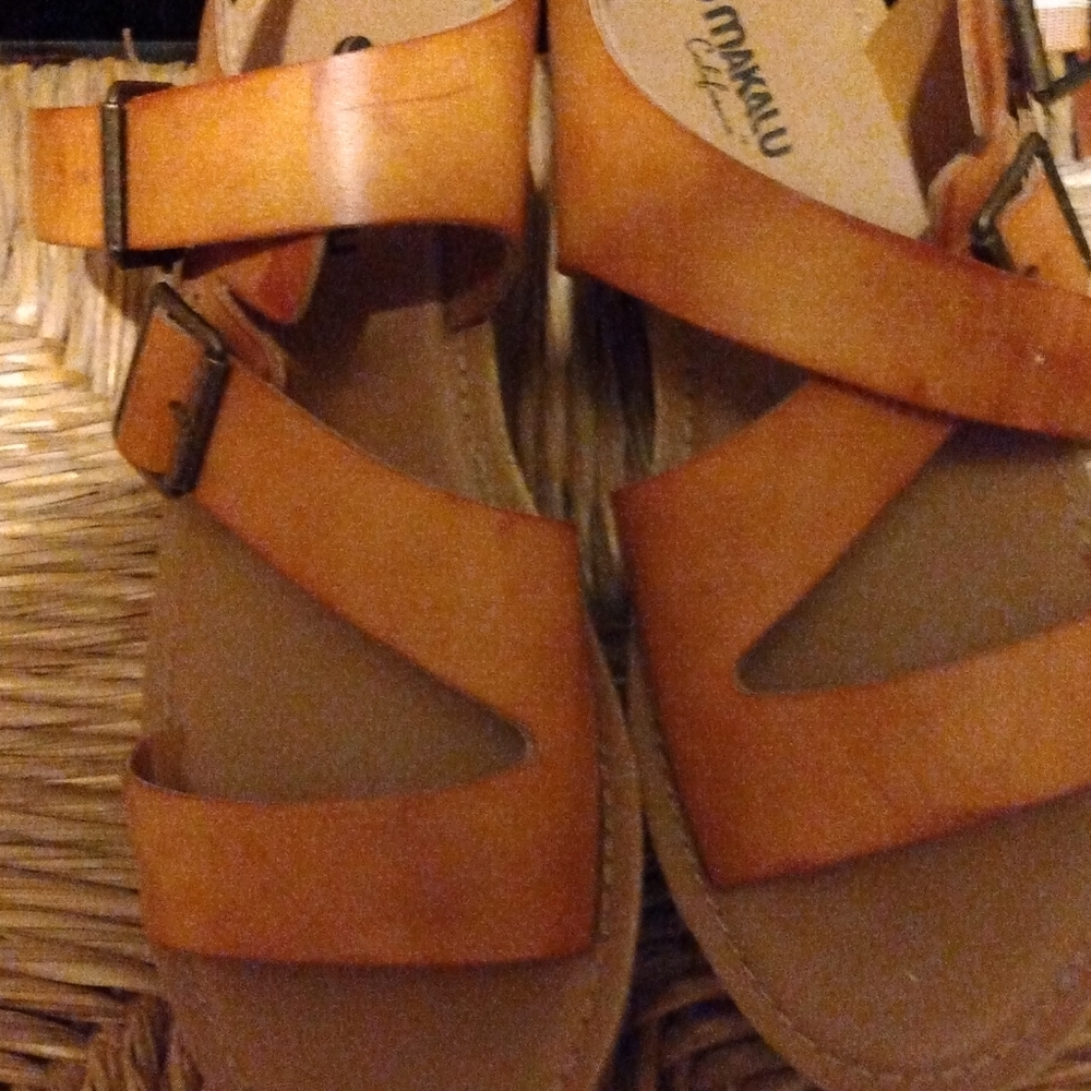 Shoes - Picture 5 of 7